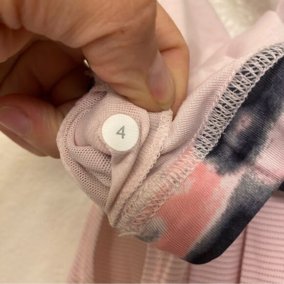 Lululemon blush Rest Less Tank Heathered Barely Pink Wamo Camo size 4 - Picture 12 of 13